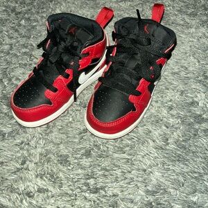 Nike Kids Black and Red Sneakers